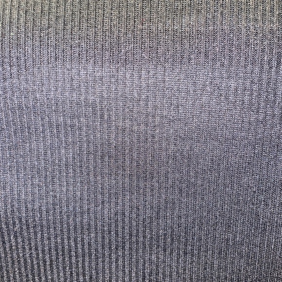 Nasty Gal open-back ribbed crop top in black with mock neck - Picture 3 of 5